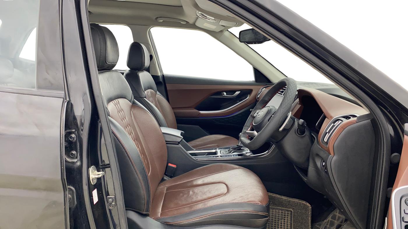 2022 Hyundai ALCAZAR 1.5 SIGNATURE (O) AT 7STR, Diesel, Automatic, 69,920 km, Right Side Front Door Cabin