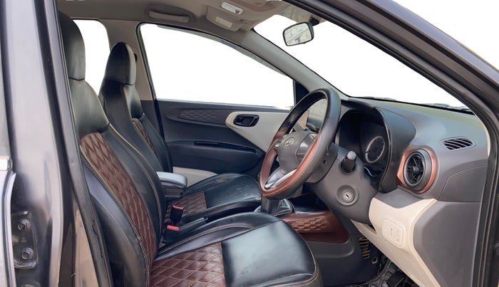 2021 Hyundai AURA S 1.2 CNG, CNG, Manual, 95,560 km, Right Side Front Door Cabin