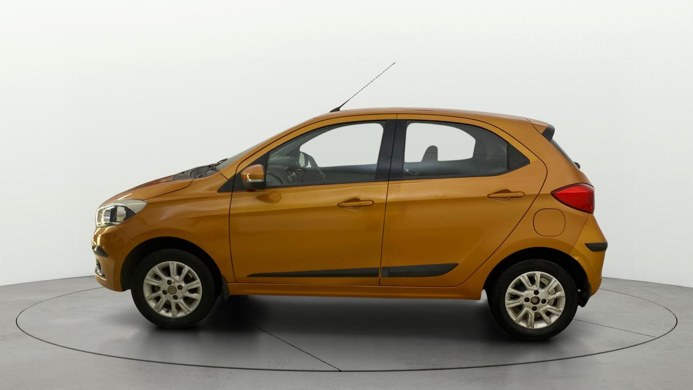 2016 Tata Tiago XZ PETROL, Petrol, Manual, 11,671 km, Left Side