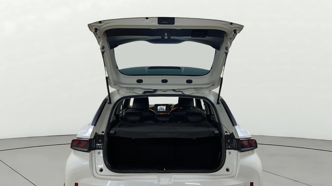 2023 Maruti FRONX ZETA 1.0L TURBO 6 AT, Petrol, Automatic, 10,157 km, Boot Door Open