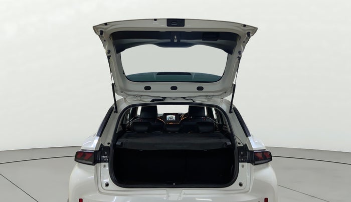 2023 Maruti FRONX ZETA 1.0L TURBO 6 AT, Petrol, Automatic, 10,153 km, Boot Door Open