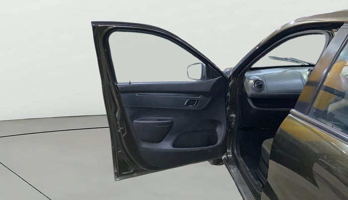 2017 Renault Kwid RXT 1.0 AMT, Petrol, Automatic, 53,753 km, LHS Front Door