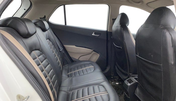 2015 Hyundai Grand i10 ASTA AT 1.2 KAPPA VTVT, Petrol, Automatic, 81,100 km, Right Side Rear Door Cabin