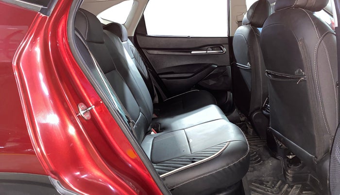 2020 KIA SELTOS HTK PLUS 1.5, Petrol, Manual, 28,909 km, Right Side Rear Door Cabin