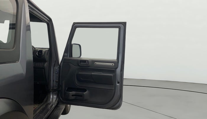 2022 Mahindra Thar LX PETROL HT 4WD AT, Petrol, Automatic, 20,628 km, RHS Front Door