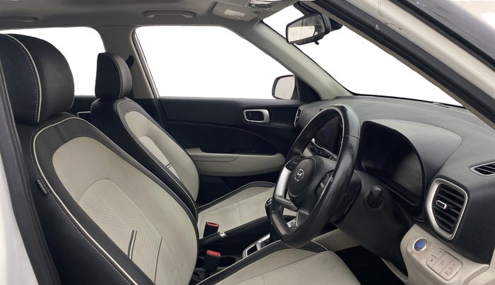 2023 Hyundai VENUE SX (O) MT 1.0 Turbo, Petrol, Manual, 15,028 km, Right Side Front Door Cabin