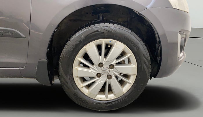 2017 Maruti Swift ZXI, Petrol, Manual, 1,32,487 km, Right Front Wheel