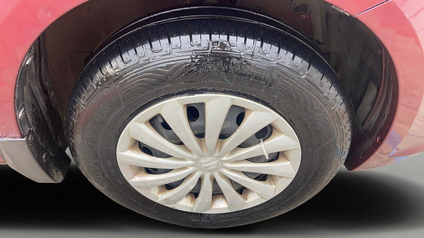 2016 Maruti Swift Dzire VDI ABS, Diesel, Manual, 87,253 km, Right Front Wheel