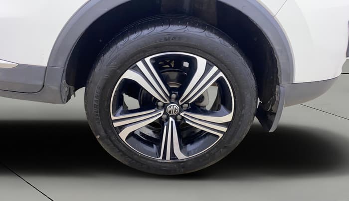 2023 MG ASTOR SHARP 1.5 MT, Petrol, Manual, 42,510 km, Left Rear Wheel