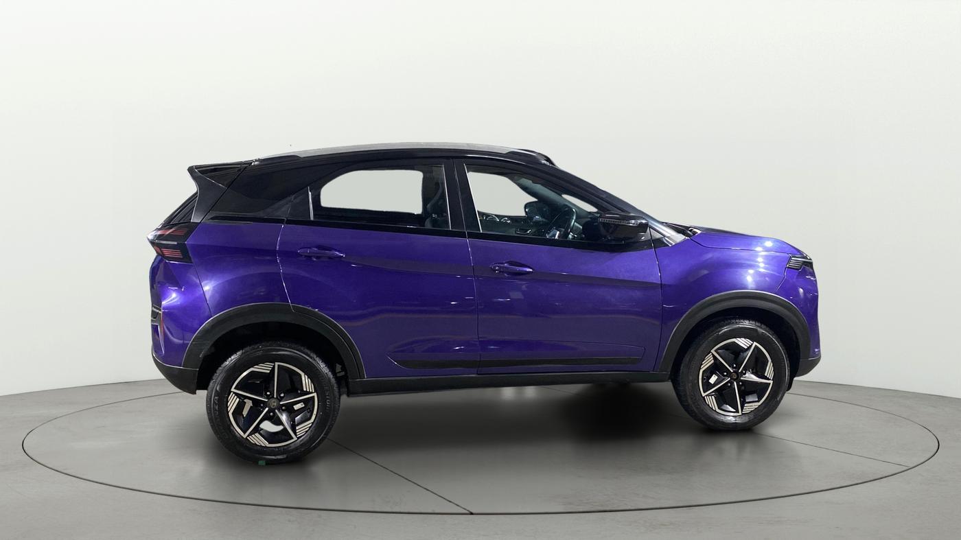 2024 Tata NEXON FEARLESS PURPLE + SUNROOF DCA DUAL TONE 1.2 PETROL, Petrol, Automatic, 14,133 km, Right Side View