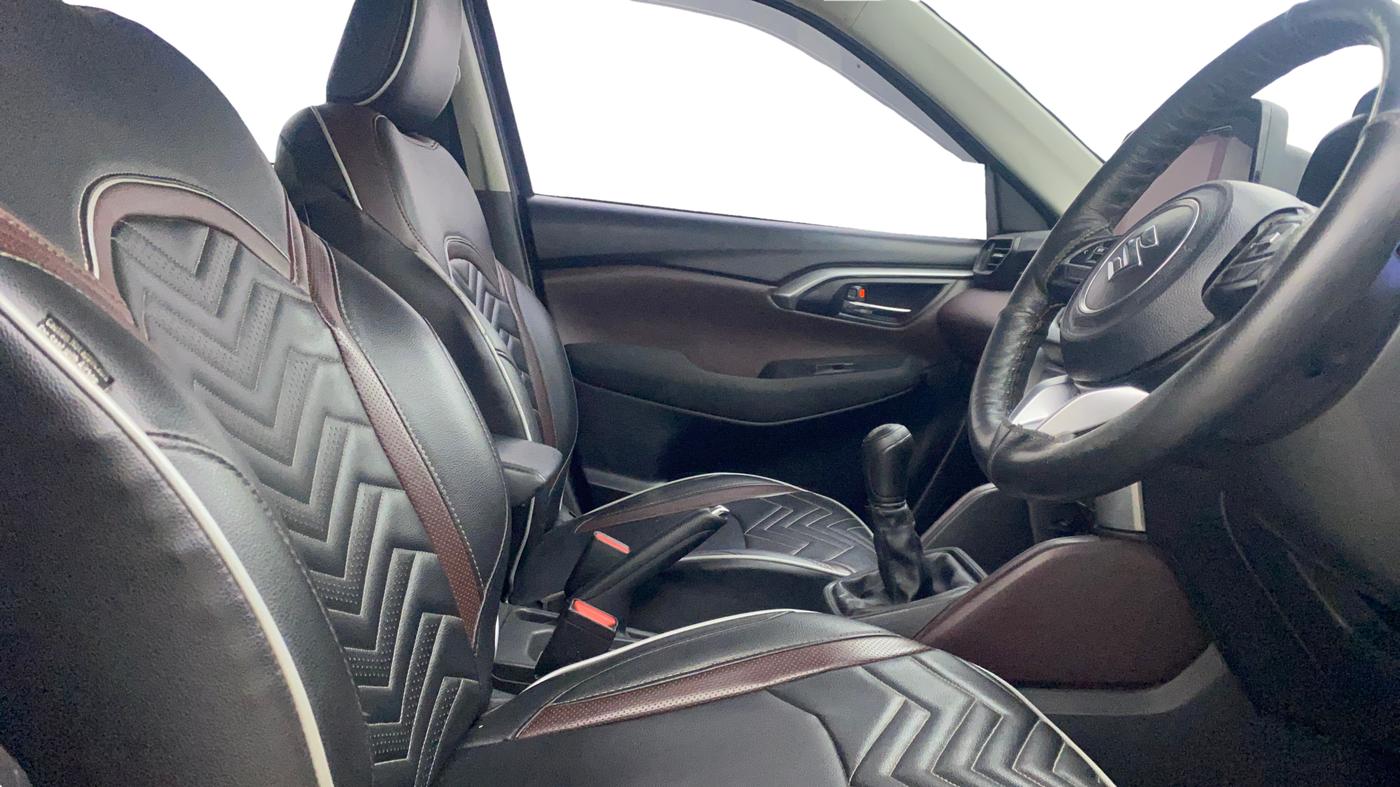2023 Maruti Grand Vitara DELTA SMART HYBRID, Petrol, Manual, 42,501 km, Right Side Front Door Cabin