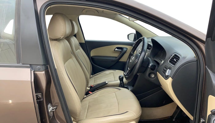 2017 Volkswagen Polo HIGHLINE1.2L, Petrol, Manual, 67,745 km, Right Side Front Door Cabin