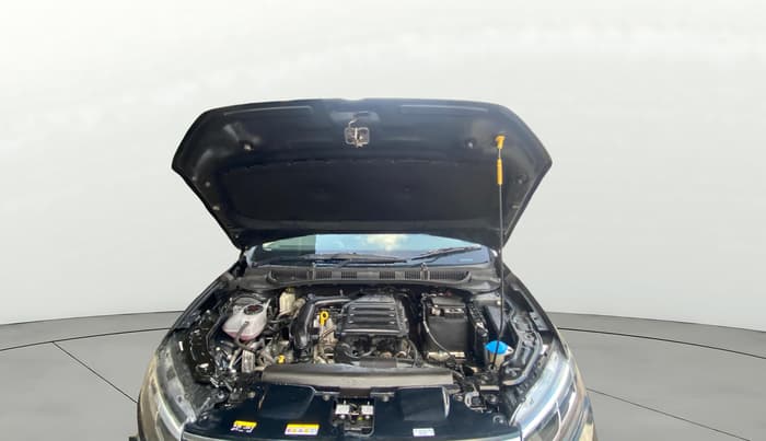 2024 Volkswagen VIRTUS HIGHLINE TSI 1.0 MT, Petrol, Manual, 52,096 km, Open Bonet