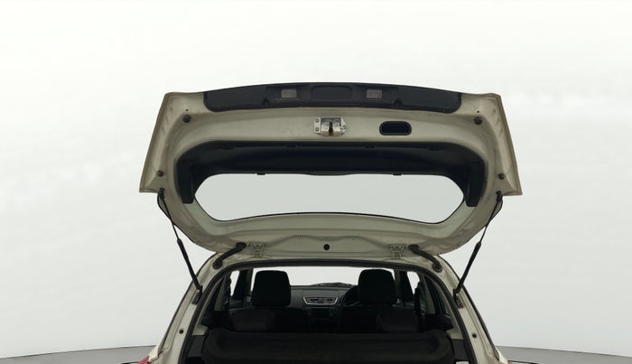 2016 Maruti Swift VXI, Petrol, Manual, 88,564 km, Boot Door Open