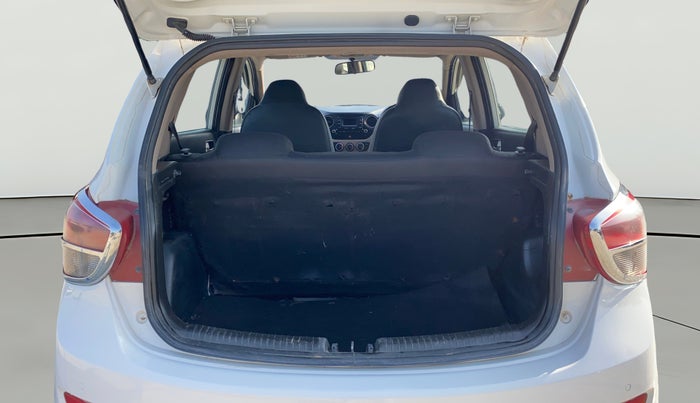 2016 Hyundai Grand i10 SPORTZ 1.2 KAPPA VTVT, Petrol, Manual, 88,659 km, Boot Open Zoomed View