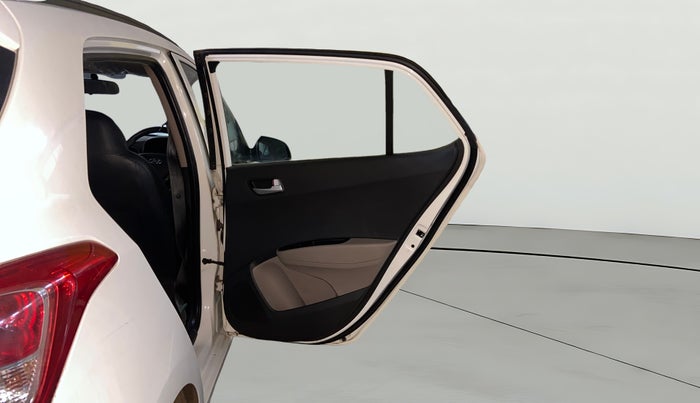 2017 Hyundai Grand i10 SPORTZ (O) AT 1.2 KAPPA VTVT, Petrol, Automatic, 39,461 km, RHS Rear Door