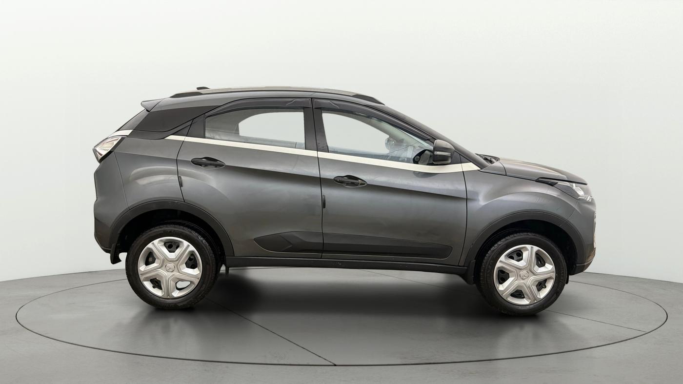 2023 Tata NEXON XM PLUS SUNROOF PETROL, Petrol, Manual, 12,104 km, Right Side View