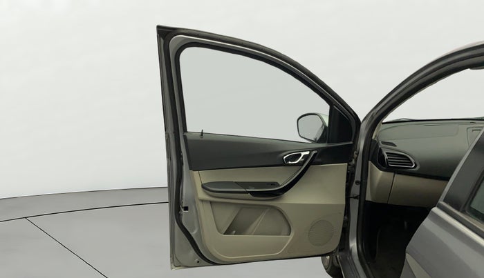 2018 Tata Tiago XZ PETROL, Petrol, Manual, 55,105 km, LHS Front Door