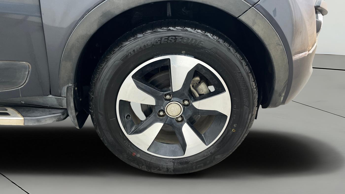 2019 Tata NEXON XZA PLUS PETROL, Petrol, Automatic, 44,994 km, Right Front Wheel