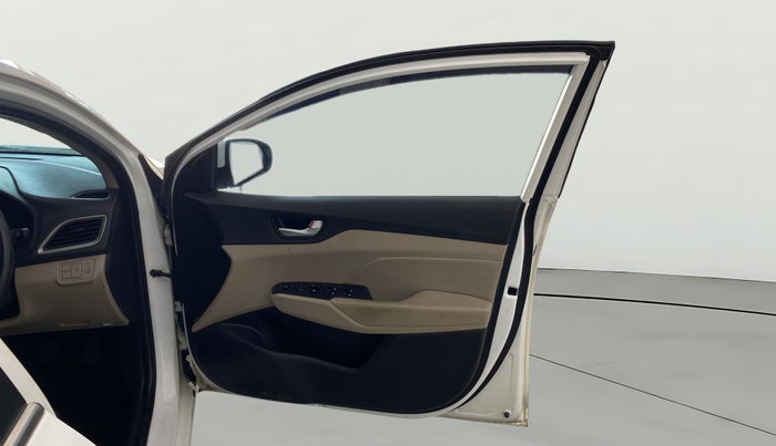 2018 Hyundai Verna 1.6 VTVT SX O, Petrol, Manual, 43,257 km, RHS Front Door