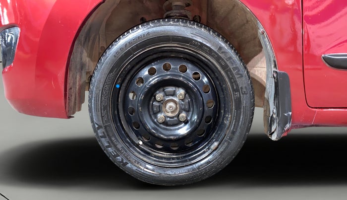 2014 Maruti Wagon R 1.0 VXI, Petrol, Manual, 55,411 km, Left Front Wheel