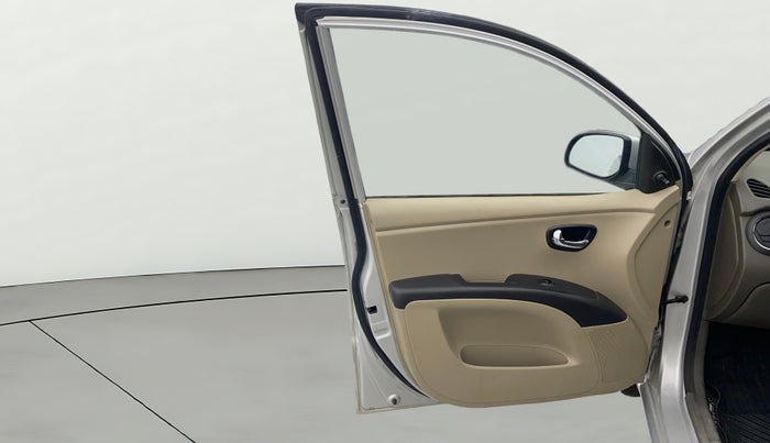 2016 Hyundai i10 SPORTZ 1.1, Petrol, Manual, 53,551 km, LHS Front Door