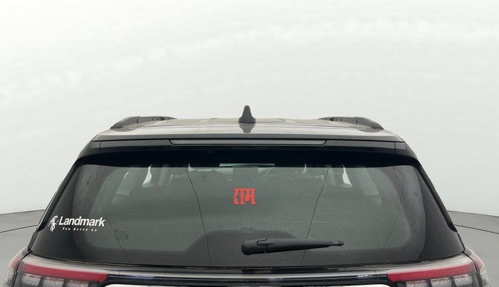 2023 Jeep MERIDIAN LIMITED (O) 4X2 MT, Diesel, Manual, 28,702 km, Rear Windshield