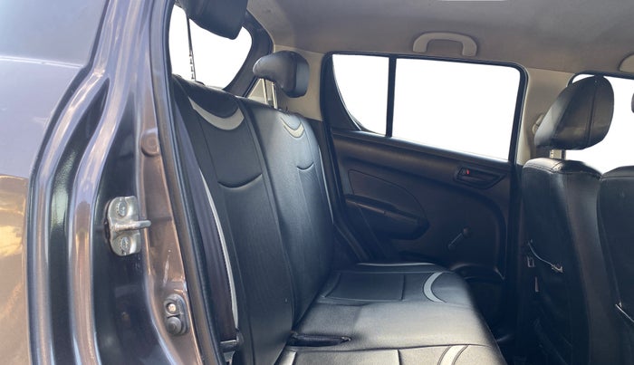 2016 Maruti Swift LXI (O), Petrol, Manual, 59,711 km, Right Side Rear Door Cabin