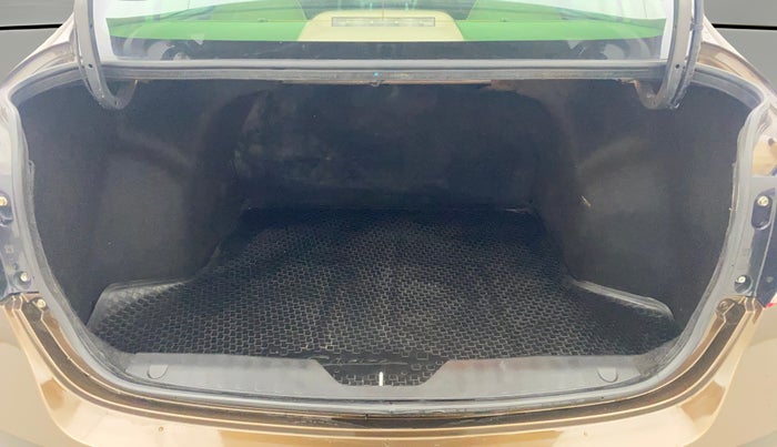 2016 Maruti Ciaz ZXI+, Petrol, Manual, 35,951 km, Boot Open Zoomed View
