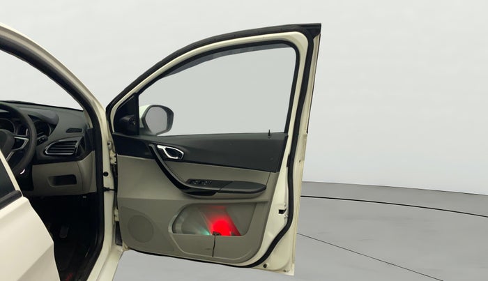 2017 Tata Tiago XZA PETROL, Petrol, Automatic, 21,763 km, RHS Front Door