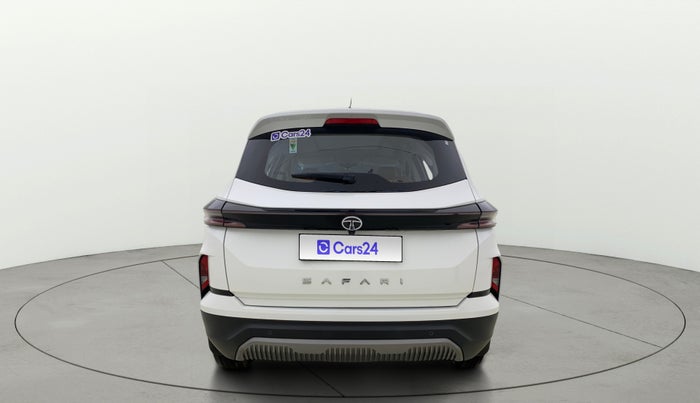 2024 Tata Safari ADVENTURE PLUS, Diesel, Manual, 29,863 km, Back/Rear