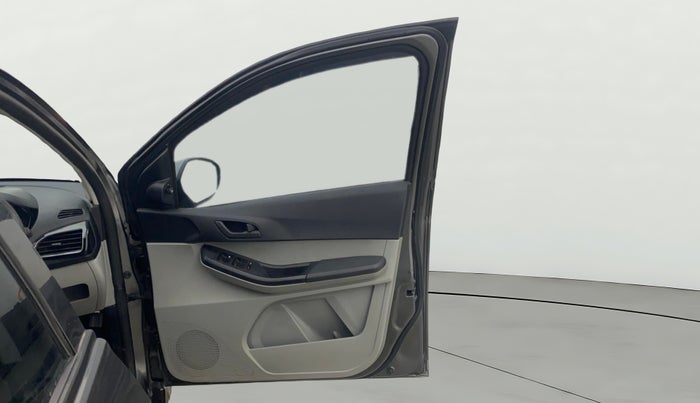 2021 Tata Tiago XT (O) PETROL, Petrol, Manual, 38,116 km, RHS Front Door