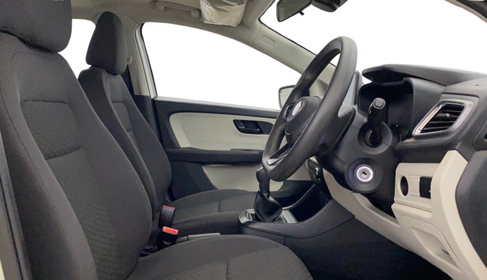 2024 Tata ALTROZ XM PLUS SUNROOF CNG, CNG, Manual, 16,493 km, Right Side Front Door Cabin