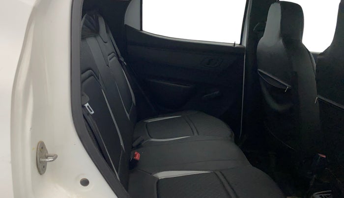 2025 Renault Kwid RXL 1.0 (O), Petrol, Manual, 5,101 km, Right Side Rear Door Cabin