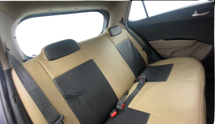 2016 Hyundai Grand i10 SPORTZ 1.2 KAPPA VTVT, Petrol, Manual, 22,280 km, Right Side Rear Door Cabin