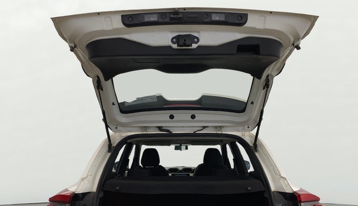 2023 Nissan MAGNITE XV MT, Petrol, Manual, 13,019 km, Boot Door Open