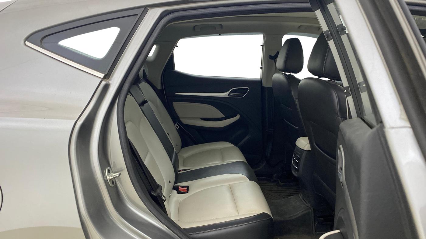 2022 MG ASTOR SHARP 1.5 MT, Petrol, Manual, 46,410 km, Right Side Rear Door Cabin