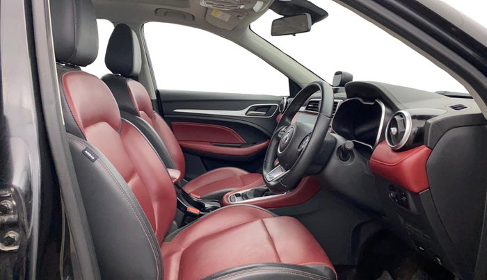 2023 MG ASTOR SAVVY 1.3 TURBO AT S RED, Petrol, Automatic, 32,722 km, Right Side Front Door Cabin