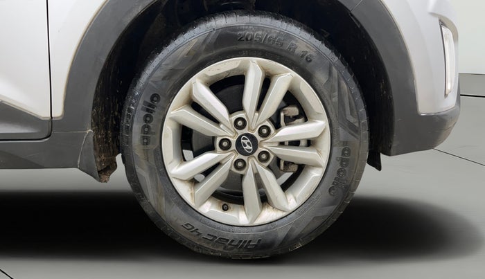 2017 Hyundai Creta SX PLUS 1.6 PETROL, Petrol, Manual, 61,043 km, Right Front Wheel