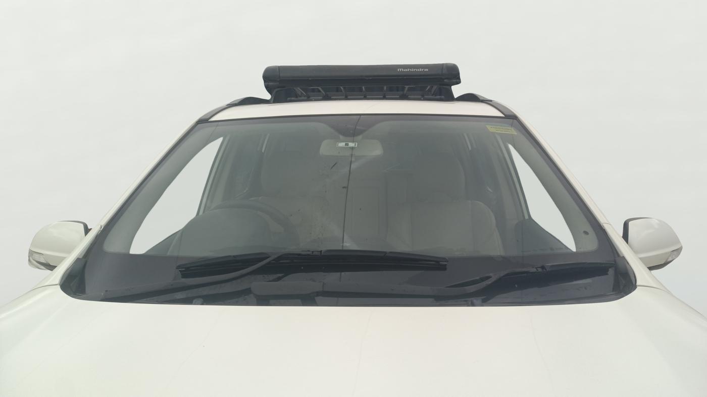 2017 Mahindra XUV500 W10 AT, Diesel, Automatic, 69,270 km, Front Windshield