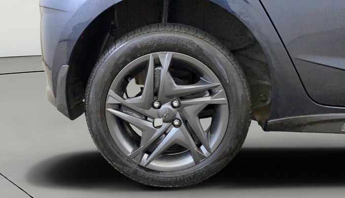 2023 Hyundai NEW I20 SPORTZ 1.2 IVT, Petrol, Automatic, 7,695 km, Right Rear Wheel