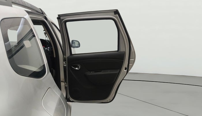 2021 Renault Duster RXZ 1.5 PETROL MT, Petrol, Manual, 26,525 km, RHS Rear Door