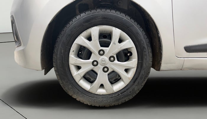 2015 Hyundai Grand i10 SPORTZ 1.2 KAPPA VTVT, Petrol, Manual, 38,450 km, Left Front Wheel