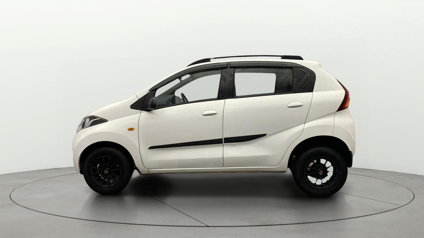 2017 Datsun Redi Go T(O) 1.0, Petrol, Manual, 67,900 km, Left Side