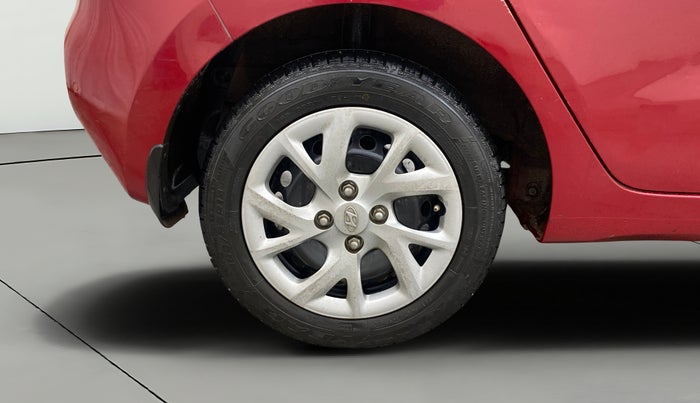 2017 Hyundai Grand i10 SPORTZ 1.2 KAPPA VTVT, Petrol, Manual, 69,724 km, Right Rear Wheel