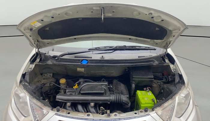 2017 Datsun Redi Go GOLD LIMITED EDITION, Petrol, Manual, 1,00,069 km, Open Bonet