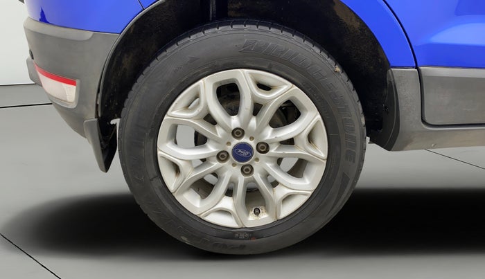 2017 Ford Ecosport TITANIUM 1.5L DIESEL, Diesel, Manual, 1,23,289 km, Right Rear Wheel