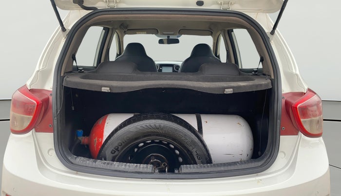 2016 Hyundai Grand i10 SPORTZ 1.2 KAPPA VTVT, CNG, Manual, 97,381 km, Boot Open Zoomed View