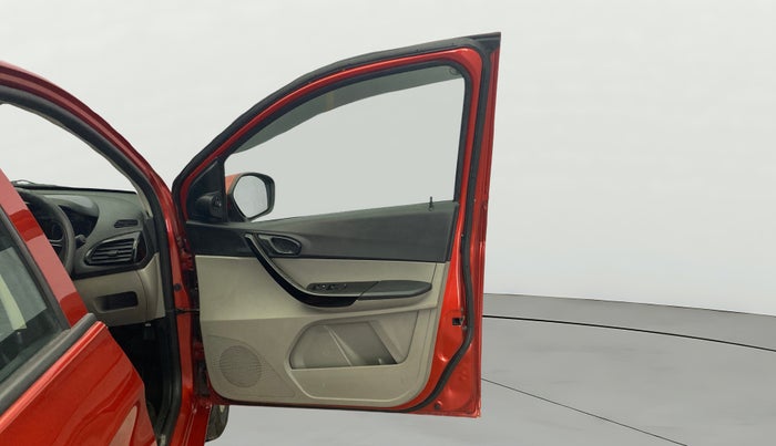 2018 Tata Tiago XT PETROL, Petrol, Manual, 62,559 km, RHS Front Door