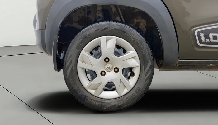 2020 Renault Kwid RXT 1.0 AMT (O), Petrol, Automatic, 1,19,976 km, Right Rear Wheel